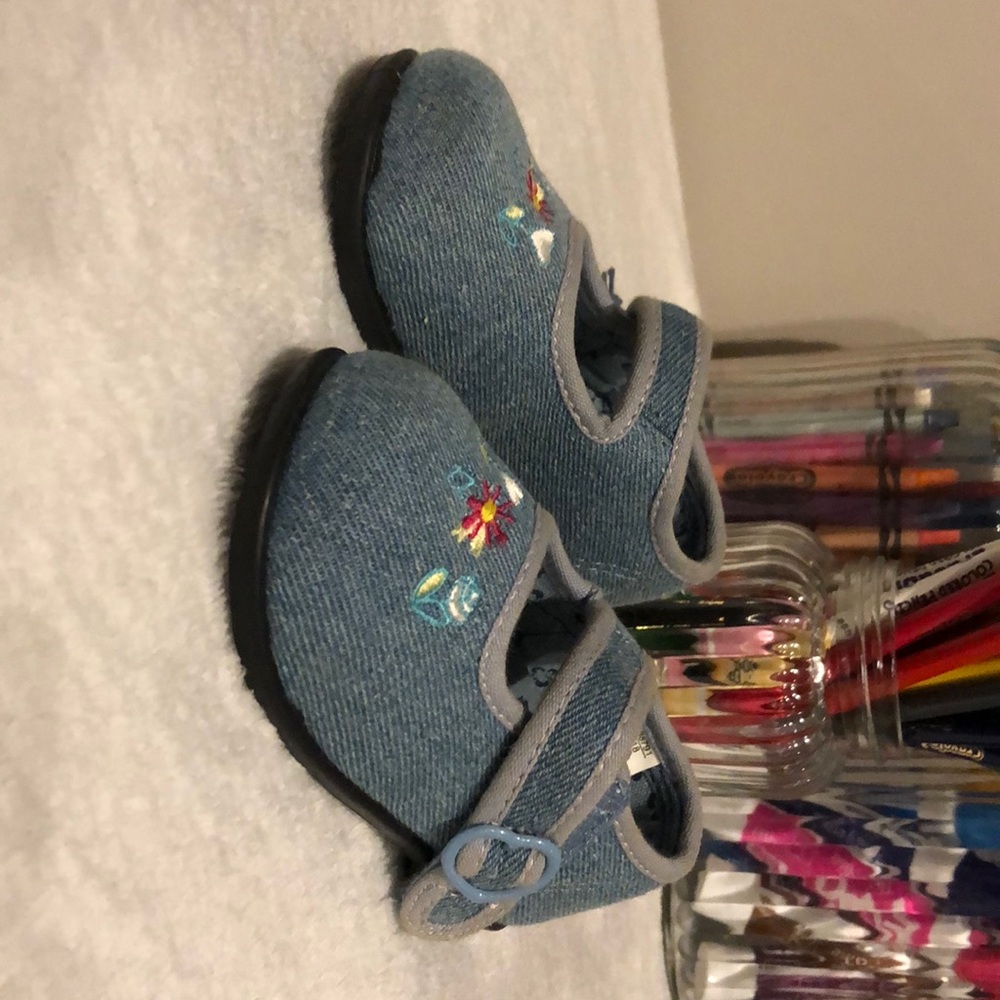 Size 4 Girls Shoes